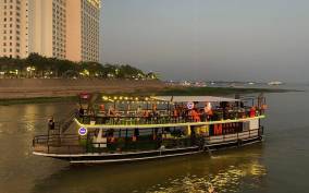 Phnom Penh: Sunset Cruise with Unlimited Beers & BBQ Buffet