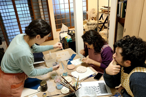 Séance privée de peinture sur céramique à Osaka