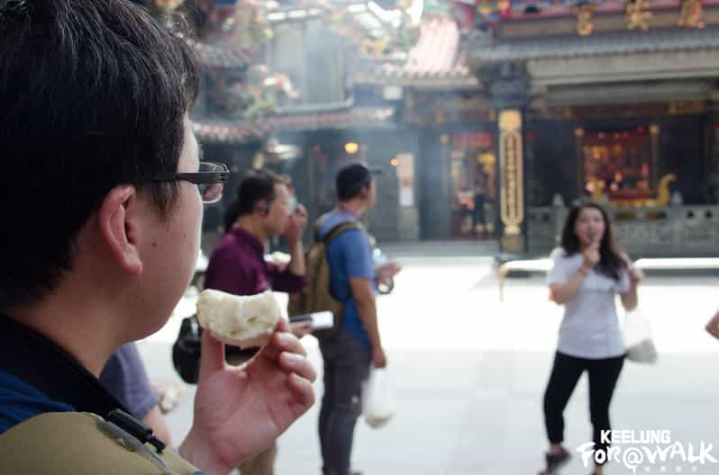 Keelung Night Market Food Tour With Dinner Snacks Drink Getyourguide