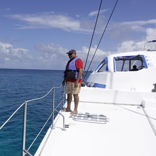 From Mahé: Praslin & La Digue Island-Hopping Tour with Lunch