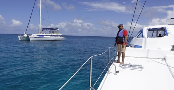 From Mahé: Praslin & La Digue Island-Hopping Tour with Lunch