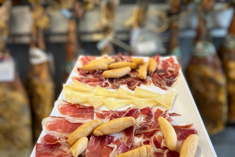 San Sebastian: Food Tour with Ham Tasting, Pintxos, & Drinks San Sebastian: Food Tour with Market, Ham, Pintxos, & Drinks