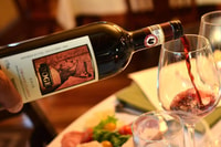 San Gimignano, Pranzo o Cena in Azienda Vinicola con Degustazione - Hizvo