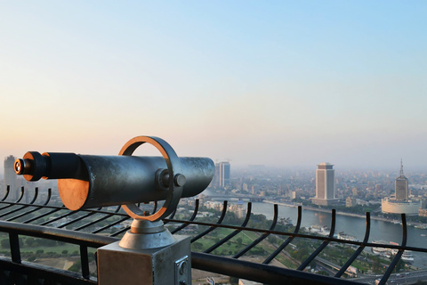 Caïro: zonsondergang bij de toren van Caïro