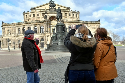 Dresden: 60-Min. Stadtführung mit Konzert in der FrauenkircheDresden: 60-minütiger geführter Rundgang zu allen Highlights
