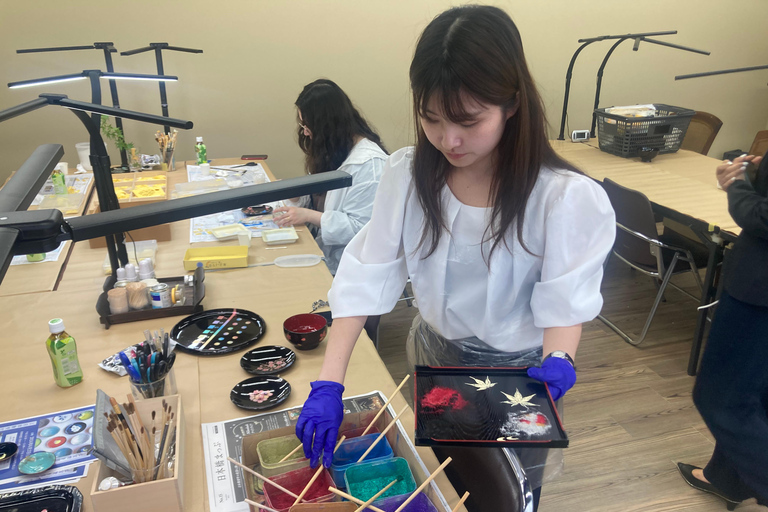 Tokyo: Traditional Japanese Art Makie Experience