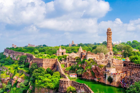 Udaipur: Chittorgarh Fort Day Trip with Lunch & Entry