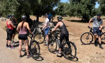 Alberobello: E-Bike Tour mit Focaccia und Wein