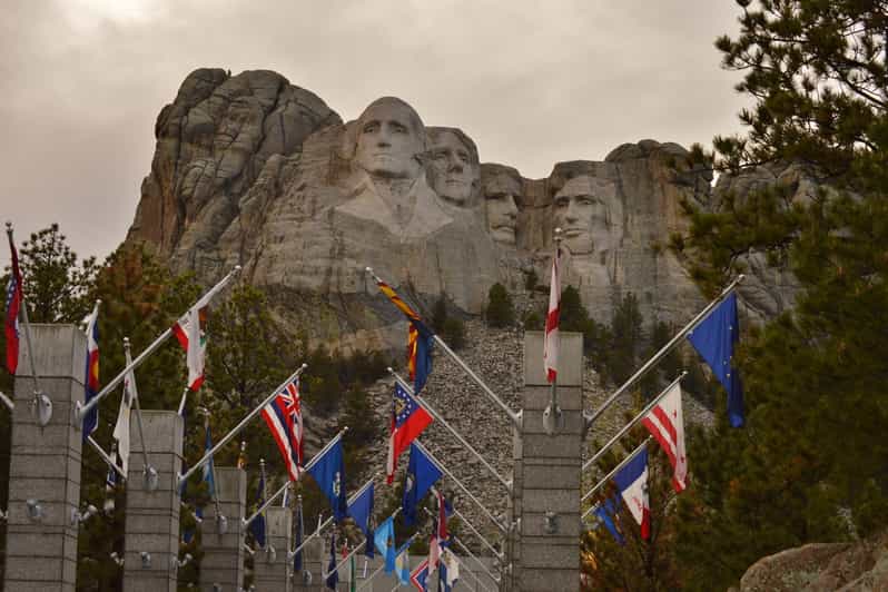 Wall Mount Rushmore & Badlands SelfGuided Audio Tour GetYourGuide