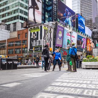 NYC: Discover Broadway Behind The Scenes & Visit Studio