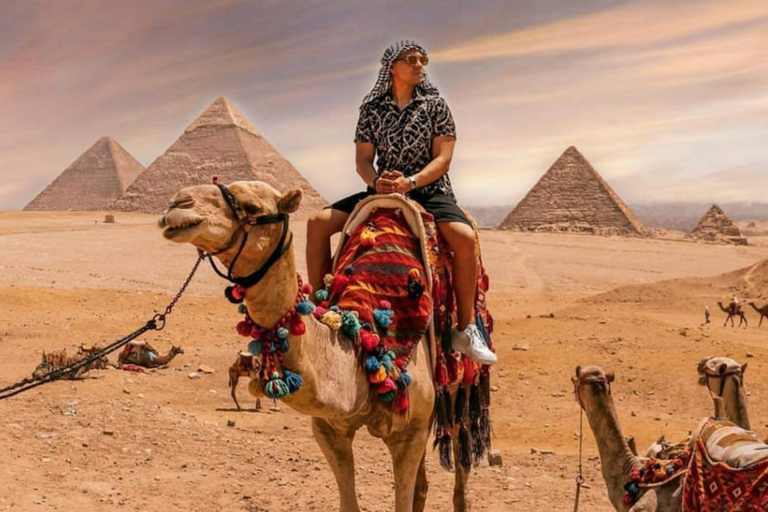 Promenade en chameau ou à cheval autour des Pyramides