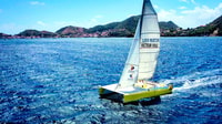 Парус катамаран в La Baie des Saintes - Housity