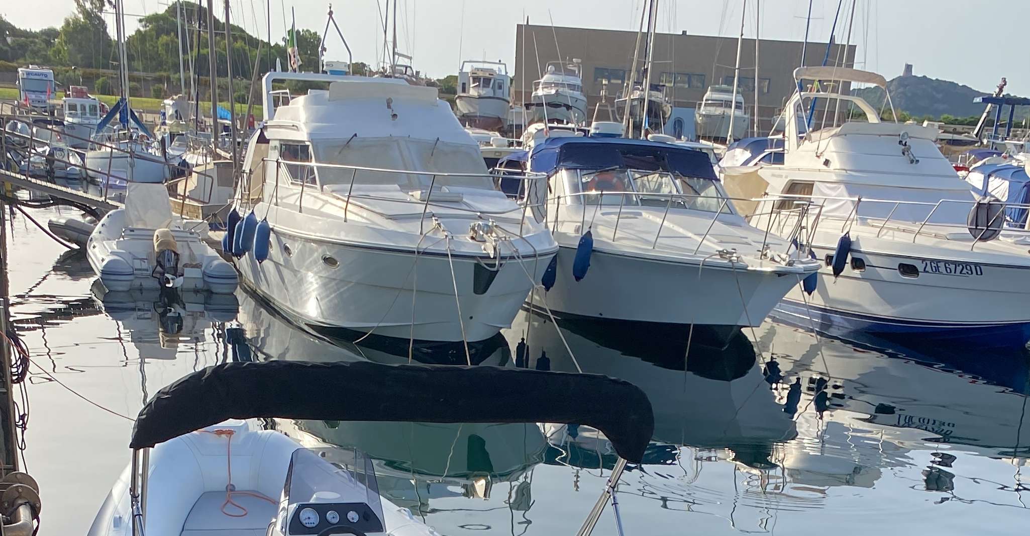 Villasimius, alquiler de barco inflable sin necesidad de licencia - Hizvo