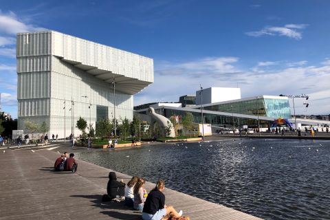 Oslo: City Highlights Guided Tour by Coach with Fjord Cruise