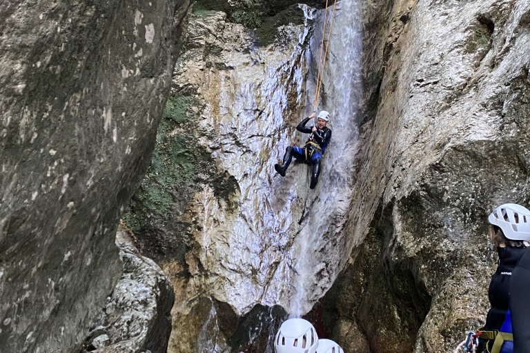 Bovec: Łatwa wycieczka kanioningowa w Sušcu (poziom 1) + zdjęciaBovec, Słowenia: łatwy kanioning w Susec (poziom 1) + zdjęcia