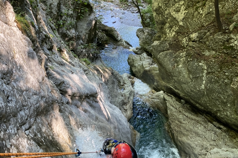 Bovec: Easy Canyoning Tour in Sušec (level 1) + photo Bovec, Slovenia: easy canyoning in Susec (level 1) + photos
