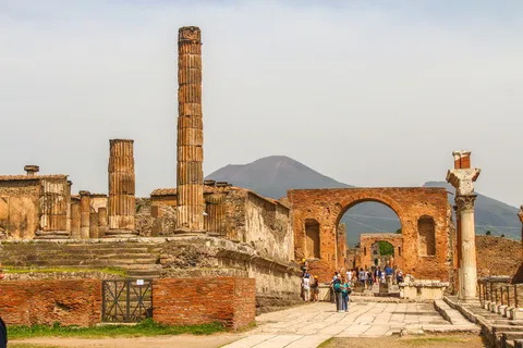 Pompeje: Wycieczka w małej grupie z przewodnikiem i bilet wstępu bez kolejki