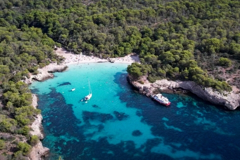 Menorca: boottocht van een hele dag met paella-lunchTour met ontmoetingspunt