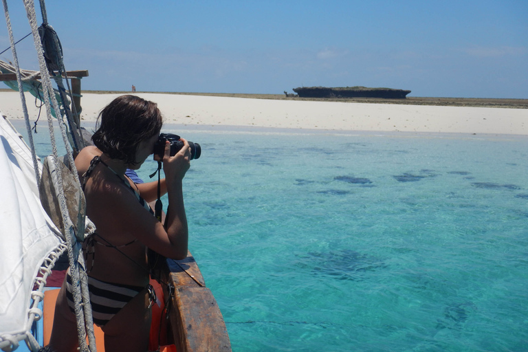 Diani Dhow Adventure to Wasini Island - Kisite Marine Park Dhow Adventure to Wasini Island incl. Kisite Marine Park fee