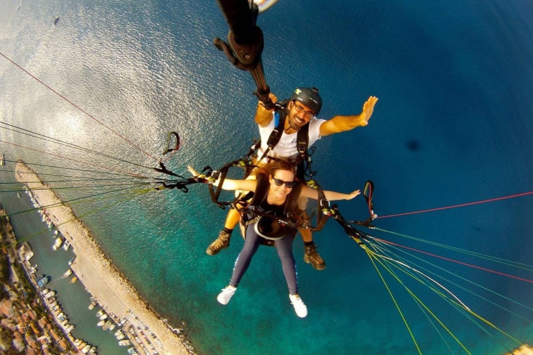 Von Antalya aus: Alanya Paragliding Erlebnis mit Strandbesuch