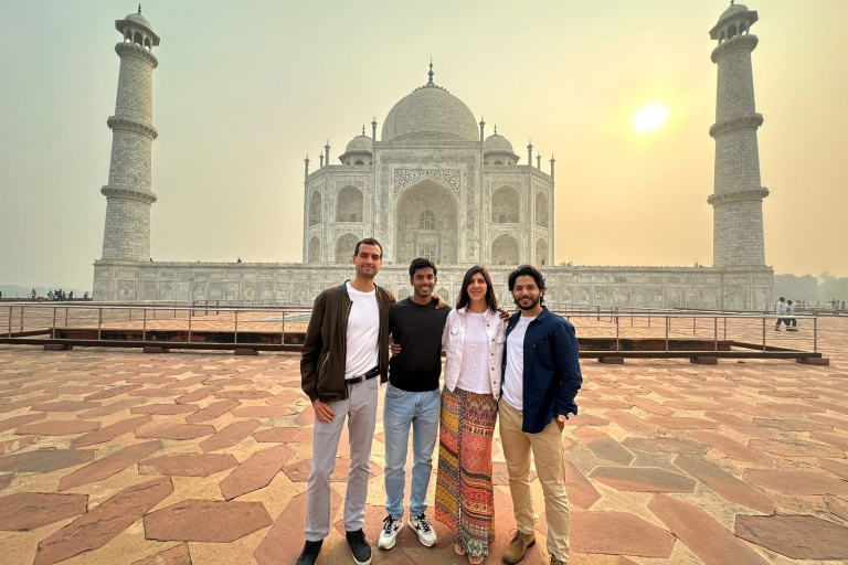 Taj Mahal-tour door Gatimaan Express vanuit Delhi en gratis maaltijdenTaj Mahal-tour met Gatimaan-trein en gratis ontbijt vanuit Delhi
