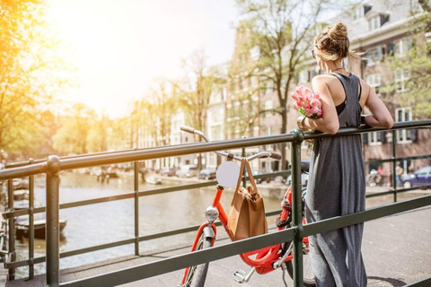 Amsterdam: Private Romantic Tour with a Guide Standard option