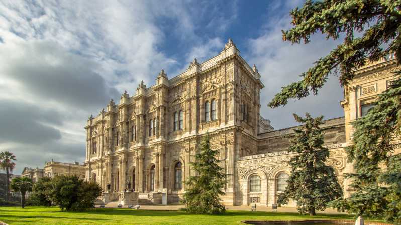 Стамбул: экскурсия по дворцу Долмабахче, вход без очереди