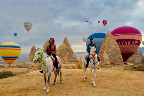 Globo aerostático al amanecer en Capadocia en cat Walley