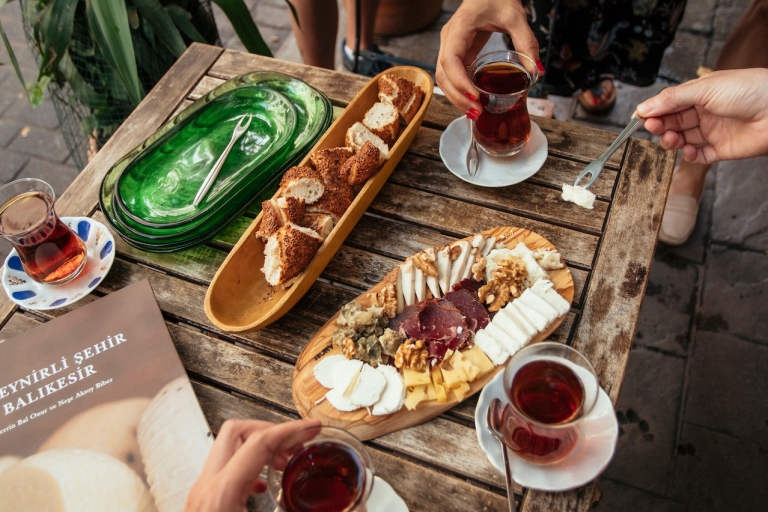 Die 10 Kostproben von Istanbul Private Food TourStandard Option