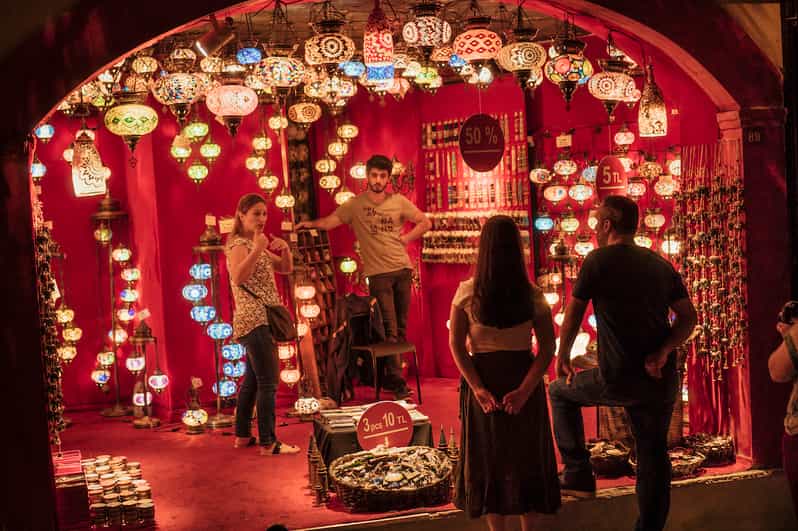 Istanbul Tour de ville à pied en soirée avec un guide privé