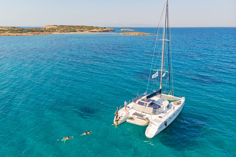 Atenas Cruzeiro de um dia inteiro em um catamarã a vela