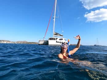 Athene Dagvullende catamaran cruise met maaltijd & drankjes