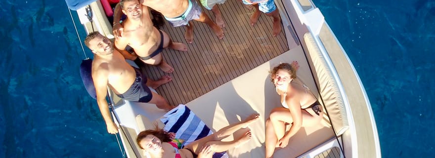 Funchal : visite privée en bateau avec plongée avec tuba et paddle pour 11 personnes