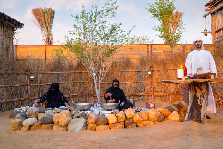 Dubai: Safari med övernattning, middag, stjärnskådning &amp; Al Khayma Camp