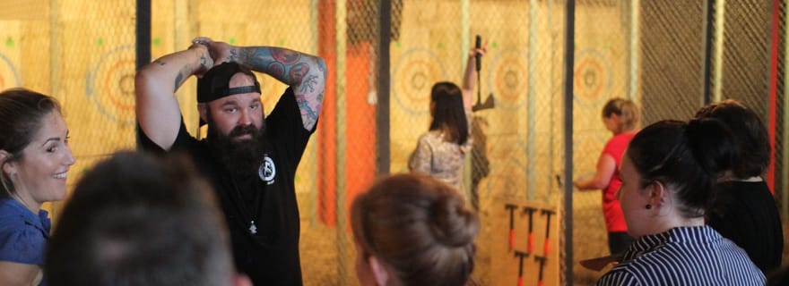 Perth : Expérience de lancer de hache par les Lumber Punks