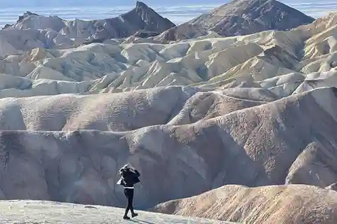 Lille gruppe Death Valley, Rhyolite Spøgelsestur fra LV