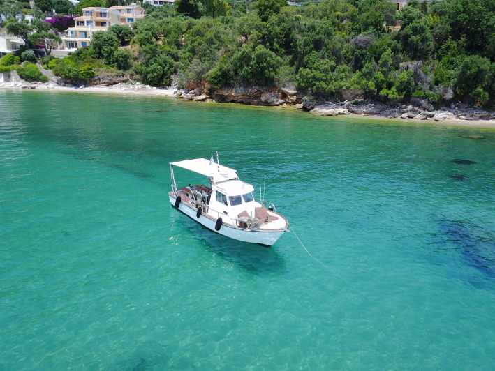 Corfu: Private Boat Cruise with Drinks and Snorkeling
