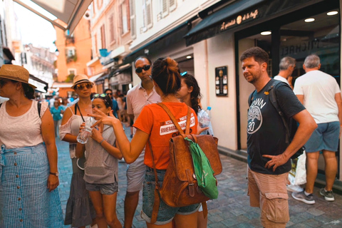 Explora Cannes: Excursão a pé guiada com um guia localCannes: Excursão a pé guiada de 2 horas