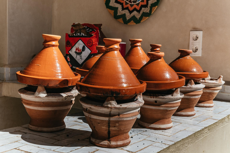 Marrakech: Tagine matlagningskurs med en lokalLaga din egen tagine med professionell kock - kurs i grupp