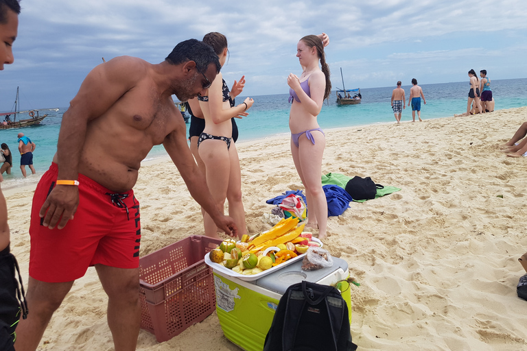 Azul SafariZanzibar: passeio de barco pela lagoa azul da ilha de Kwale