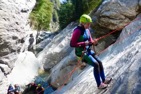 Valle D'Aosta: Adrenalin-canyoningtur i Chalamy-floden