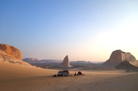 Excursión del día de El Cairo, el Desierto Blanco y Bahariya Oasis - Hizvo