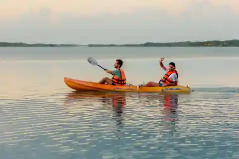 Bacalar: Full Day Kayak Rental in the Lagoon of Seven Colors