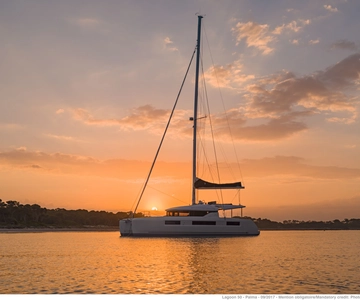 Athens: Half-Day Sunset Catamaran Cruise with Meal & Drinks