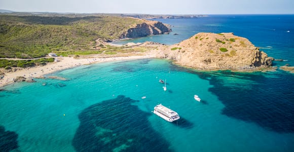 Von Mahon: Tageskreuzfahrt entlang der Ostküste nach Menorca