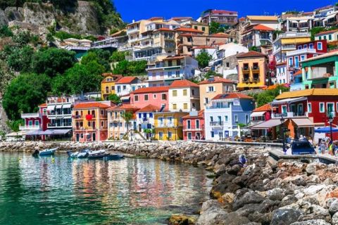 From Corfu: Parga and Paxos Day Trip by Boat with Transfer