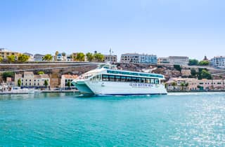 Mahon: Bootstour durch den Hafen mit Unterwasserbesichtigung und Kommentaren