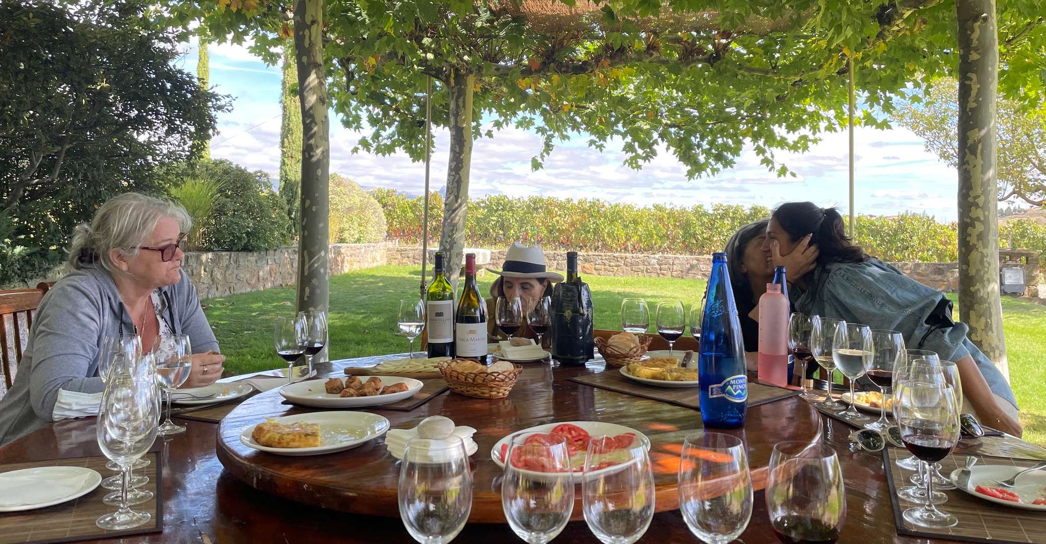 A Sip-By-Sip Tour of 3 Boutique Family Rioja Wineries - Housity