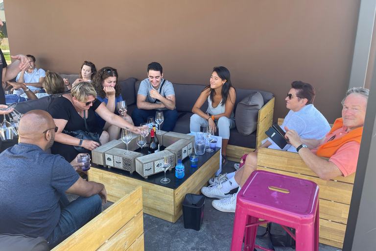 جولة رشفة في 3 مصانع نبيذ عائلية في ريوخا3-4 أشخاص