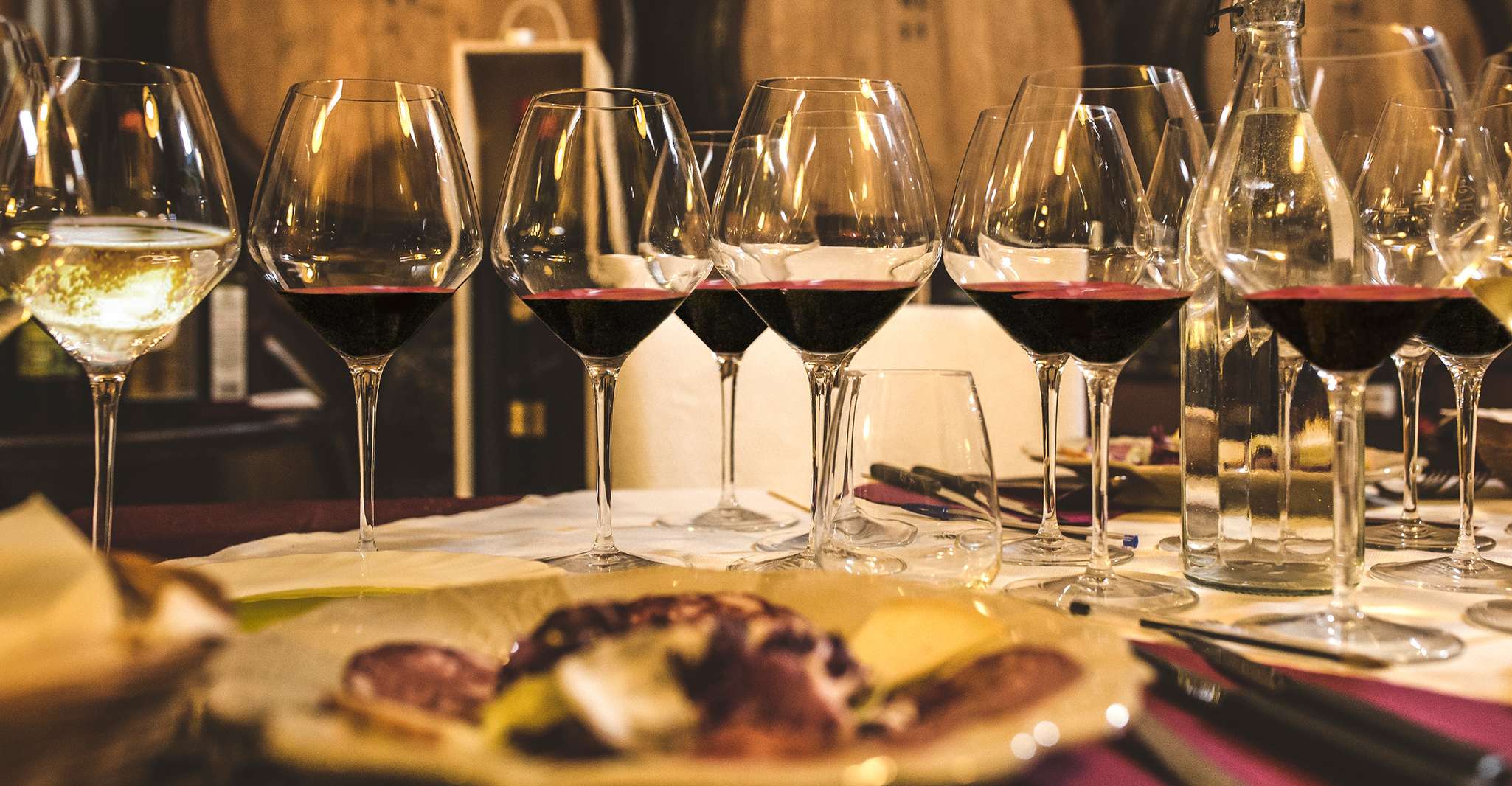 San Gimignano, lunch of diner bij een wijnmakerij met wijnproeverij - Hizvo